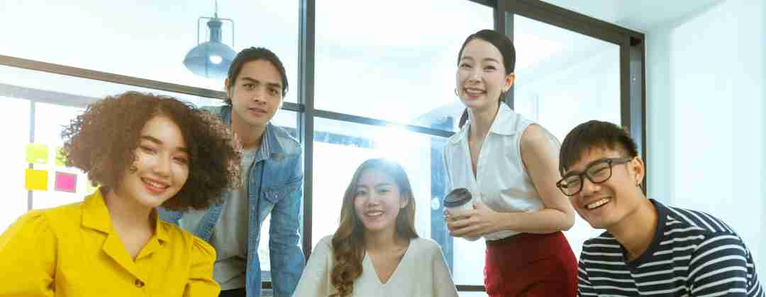 与全球最佳雇主  2468BET光电<br>
一起探索未来职涯可能